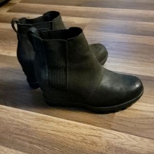 Black suede sorel booties